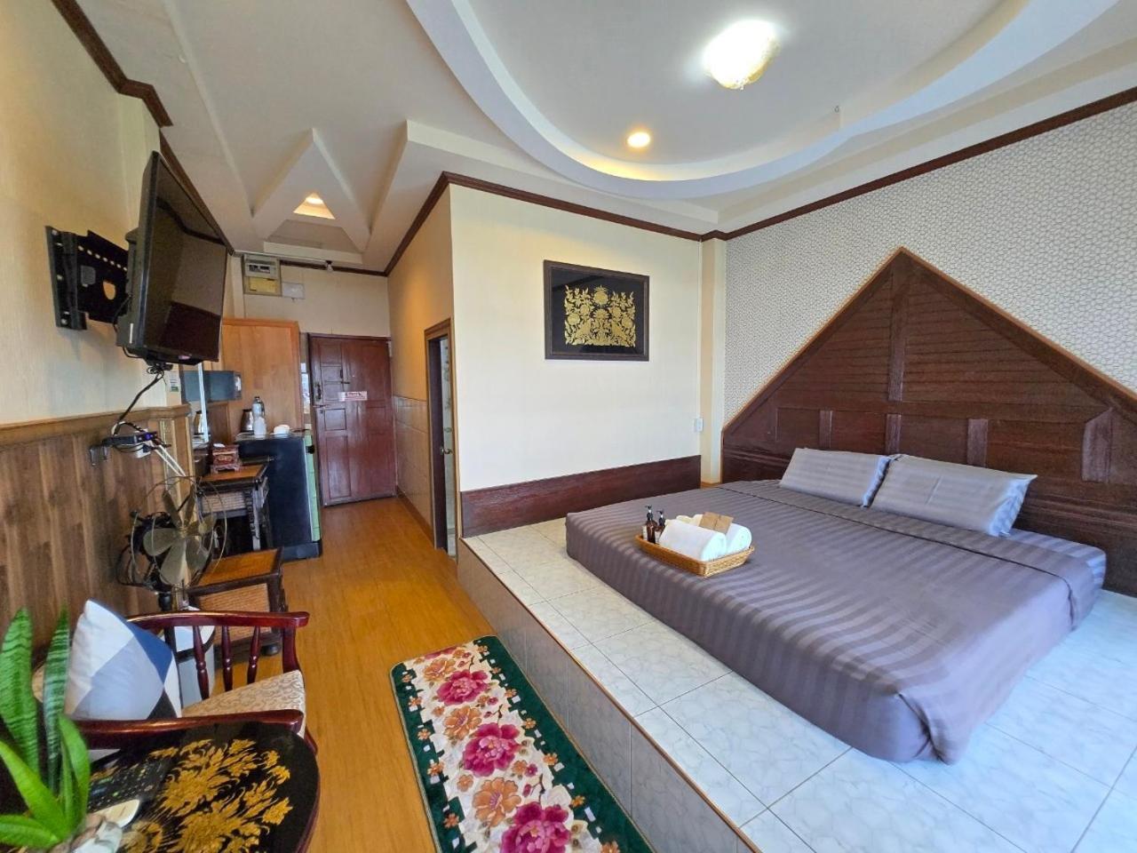 Suwanna Riverside Chai Nat Exterior foto