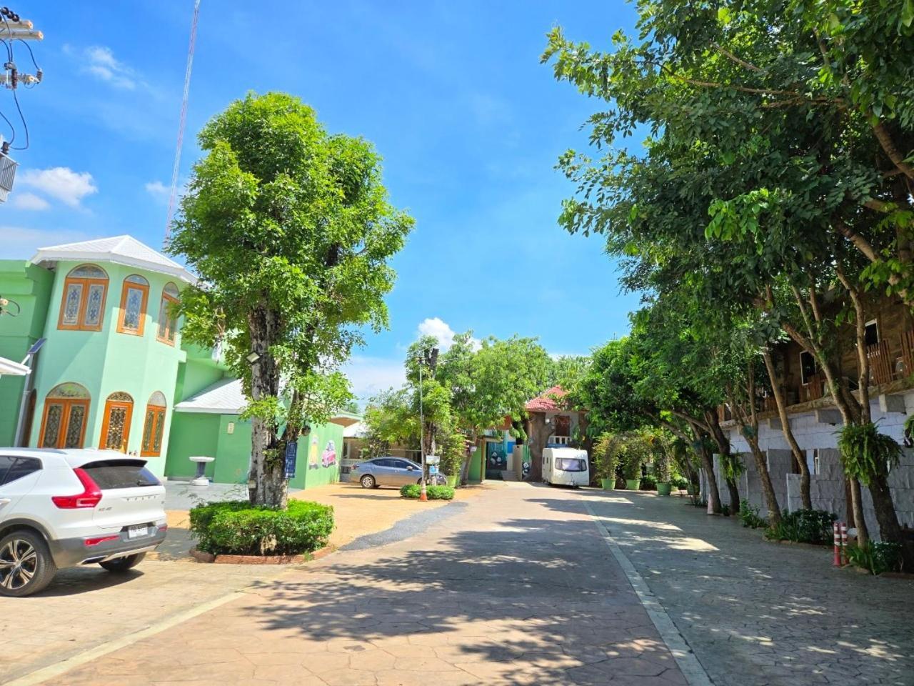 Suwanna Riverside Chai Nat Exterior foto
